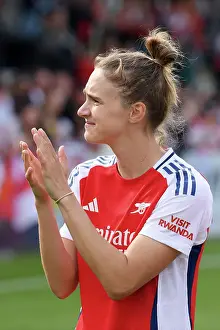 Arsenal Women V Brighton&Hove Albion 2023-24 Prints: Arsenal FC v Brighton & Hove Albion - Barclays Women´s Super League Arsenal FC v Brighton & Hove Albion - Barclays