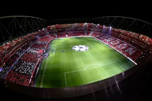 Arsenal FC v FC Barcelona - UEFA Champions League Round of 16: First Leg