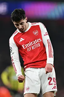 Arsenal V Kairat Almaty 2025-26 Prints: Arsenal FC v FC Kairat Almaty - UEFA Champions League 2025/26 League Phase MD8