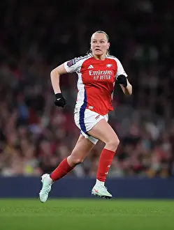 Arsenal Women V Liverpool Women 2024-25 Prints: Arsenal FC v Liverpool FC - Barclays Women's Super League Arsenal FC v Liverpool FC - Barclays Women's Super