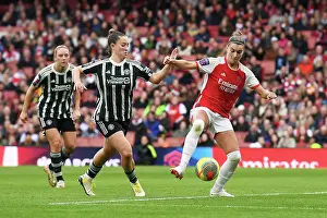 Arsenal FC v Manchester United - Barclays Women's Super League