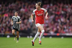 Arsenal FC v Manchester United - Barclays Women's Super League