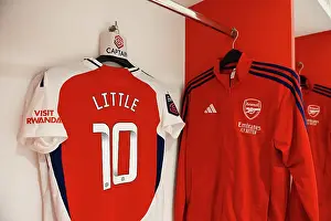Arsenal Women V Manchester United Women 2024-25 Prints: Arsenal FC v Manchester United FC - Barclays Women's Super League Arsenal FC v Manchester United FC - Barclays