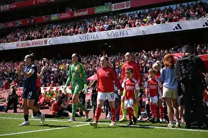 Arsenal Women V Manchester United Women 2024-25 Prints: Arsenal FC v Manchester United FC - Barclays Women's Super League Arsenal FC v Manchester United FC - Barclays