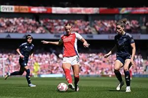Arsenal Women V Manchester United Women 2024-25 Prints: Arsenal FC v Manchester United FC - Barclays Women's Super League Arsenal FC v Manchester United FC - Barclays