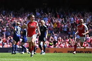 Arsenal Women V Manchester United Women 2024-25 Prints: Arsenal FC v Manchester United FC - Barclays Women's Super League Arsenal FC v Manchester United FC - Barclays