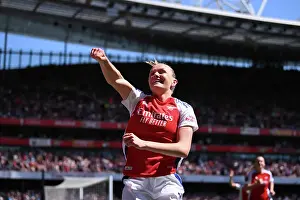 Arsenal Women V Manchester United Women 2024-25 Prints: Arsenal FC v Manchester United FC - Barclays Women's Super League Arsenal FC v Manchester United FC - Barclays