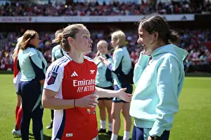 Arsenal Women V Manchester United Women 2024-25 Prints: Arsenal FC v Manchester United FC - Barclays Women's Super League Arsenal FC v Manchester United FC - Barclays