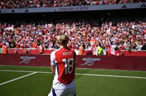 Arsenal Women V Manchester United Women 2024-25 Prints: Arsenal FC v Manchester United FC - Barclays Women's Super League Arsenal FC v Manchester United FC - Barclays