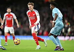 Arsenal V Nottingham Forest 2024-25 Prints: Arsenal FC v Nottingham Forest FC - Premier League