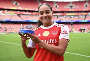 Arsenal Women V OL Lyonnes 1/2 Final 1st Leg 2025-26 Prints: Arsenal FC v OL Lyonnes - UEFA Women's Champions League 2025/26 Semi-Final First Leg Arsenal FC v OL Lyonnes