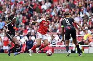 Arsenal Women V OL Lyonnes 1/2 Final 1st Leg 2025-26 Prints: Arsenal FC v OL Lyonnes - UEFA Women's Champions League 2025/26 Semi-Final First Leg Arsenal FC v OL Lyonnes