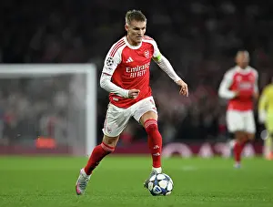 Arsenal V Olympiacos 2025-26 Prints: Arsenal FC v Olympiacos FC - UEFA Champions League 2025/26 League Phase MD2