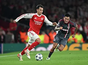 Arsenal V Olympiacos 2025-26 Prints: Arsenal FC v Olympiacos FC - UEFA Champions League 2025/26 League Phase MD2