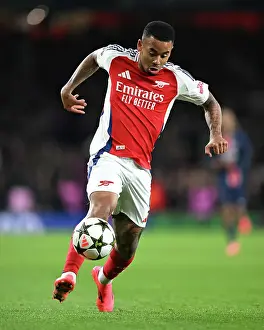 Paris St Germain Fc Prints: Arsenal FC v Paris Saint-Germain - UEFA Champions League 2024/25 League Phase MD2