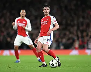 Paris St Germain Fc Prints: Arsenal FC v Paris Saint-Germain - UEFA Champions League 2024/25 League Phase MD2