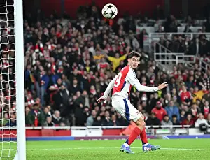Paris St Germain Fc Prints: Arsenal FC v Paris Saint-Germain - UEFA Champions League 2024/25 League Phase MD2