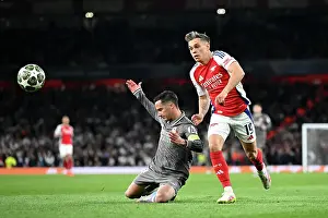 Arsenal V Real Madrid 24-25 Prints: Arsenal FC v Real Madrid C.F. - UEFA Champions League 2024/25 Quarter Final First Leg
