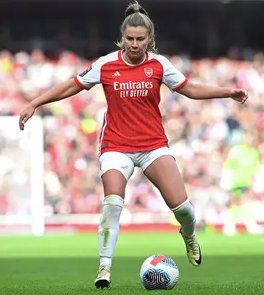 Arsenal FC v Tottenham Hotspur - Barclays Women´s Super League