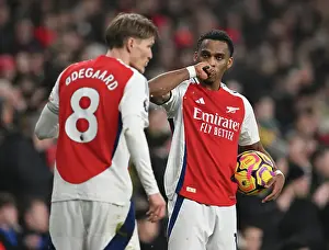 Arsenal V Tottenham Hotspur 2024-25 Prints: Arsenal FC v Tottenham Hotspur FC - Premier League
