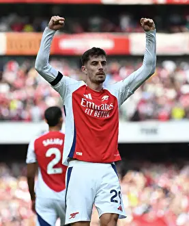 Arsenal FC v Wolverhampton Wanderers FC - Premier League