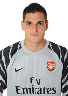 Arsenal FC: Vito Mannone at 2010 Membersday, Emirates Stadium