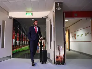 Arsenal V FC Köln 2017-18 Prints: Arsenal FC vs. 1. FC Koeln: David Ospina's Arrival at Emirates Stadium (UEFA Europa League)