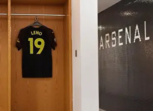 Arsenal FC vs Chelsea FC: Pre-Match Scene at Emirates Stadium