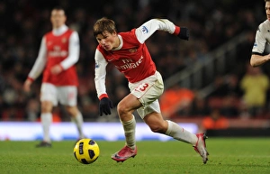 Arsenal V Fulham 2010-11 Prints: Arsenal FC vs Fulham: 2010-11 Season Match