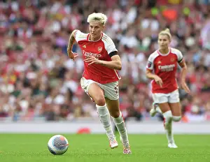 Arsenal Women V Liverpool Women 2023-24 Prints: Arsenal FC vs Liverpool FC: Barclays Women's Super League Showdown at Emirates Stadium (2023-24)