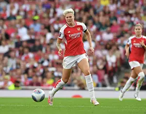 Arsenal Women V Liverpool Women 2023-24 Prints: Arsenal FC vs Liverpool FC: Barclays Women's Super League Showdown at Emirates Stadium