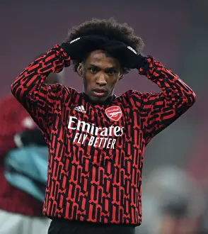 Arsenal FC vs Molde FK: Willian Warms Up Ahead of UEFA Europa League Clash at Emirates Stadium