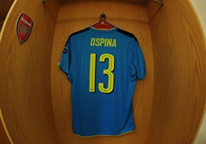 Arsenal V Paris Saint-Germain 2016-17 Prints: Arsenal FC vs Paris Saint-Germain: David Ospina's Emirates Preparation (UEFA Champions League 2016-17)