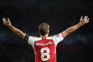 Arsenal V PSV Eindhoven 2023-24 Prints: Arsenal FC vs PSV Eindhoven: Group B Clash in the 2023/24 UEFA Champions League