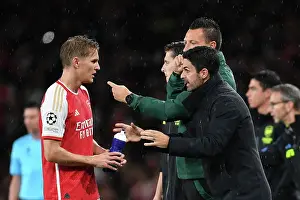 Arsenal V PSV Eindhoven 2023-24 Prints: Arsenal FC vs PSV Eindhoven: Mikel Arteta Gives Instructions in 2023-24 UEFA Champions League Clash