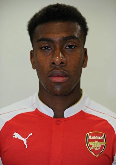 Arsenal First Team 2015-16: Kick-Off with Alex Iwobi