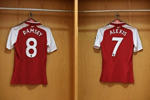 Arsenal First Team 2017-18 Photocall