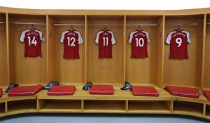 Arsenal First Team 2017-18 Photocall