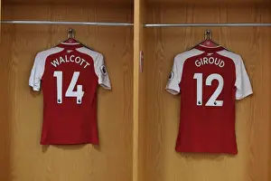 Arsenal First Team 2017-18 Photocall at Emirates Stadium