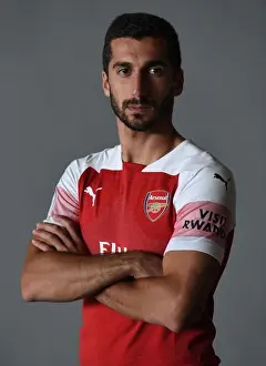 Arsenal First Team 2018/19: Henrikh Mkhitaryan Kick-Off Portrait
