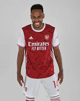 Arsenal First Team 2020-21: Aubameyang at Team Photocall