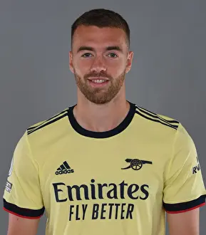 Arsenal First Team 2021-22: Alex Lacazette Kick-Off