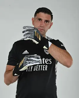 Arsenal First Team: Emiliano Martinez Kicks Off 2020-21 Season Training