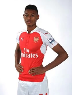 Arsenal 1st Team Photocall 2015-16 Collection: Arsenal First Team Photocall