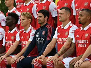 Images Dated 4th October 2022: Arsenal First Team Squad 2022-23: Mikel Arteta Leading the Charge