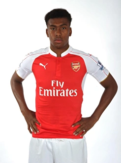 Arsenal 1st Team Photocall 2015-16 Prints: Arsenal First Team: Welcome Alex Iwobi (2015-16)