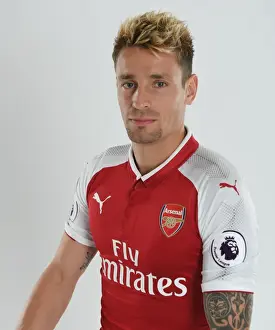 Arsenal 1st Team Photocall 2017-18 Prints: Arsenal Football Club 2017-18 Team Photocall: Mathieu Debuchy