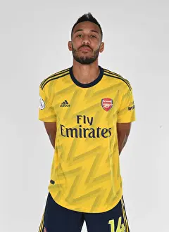 Arsenal Football Club: Aubameyang at 2019-2020 Team Photocall