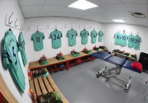 AFC Bournemouth V Arsenal 2018-19 Prints: Arsenal Football Club: Pre-Match Huddle in AFC Bournemouth Changing Room (2018-19)