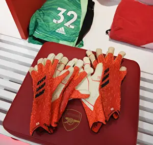 Arsenal Goalkeeper Aaron Ramsdale's Gear Up: Arsenal v Aston Villa, Premier League 2021-22
